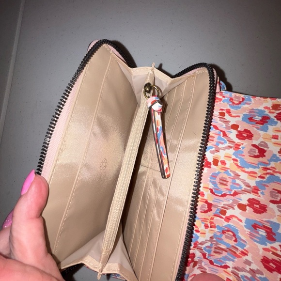 Sonoma Red and Blue Floral Clutch - Picture 9 of 10